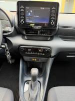 toyota-yaris-2022-hibrido-1490cc