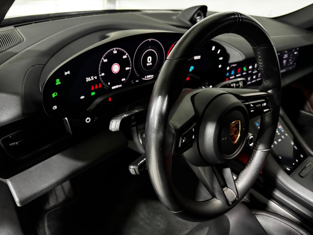 porsche-taycan-2020-eletrico-0cc