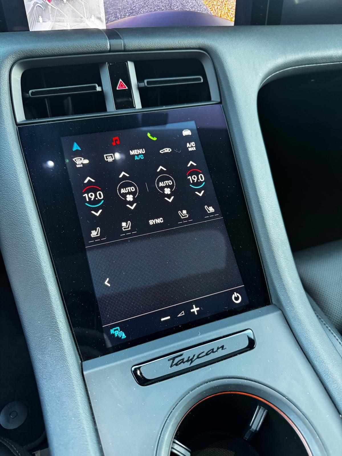 porsche-taycan-2020-eletrico-0cc