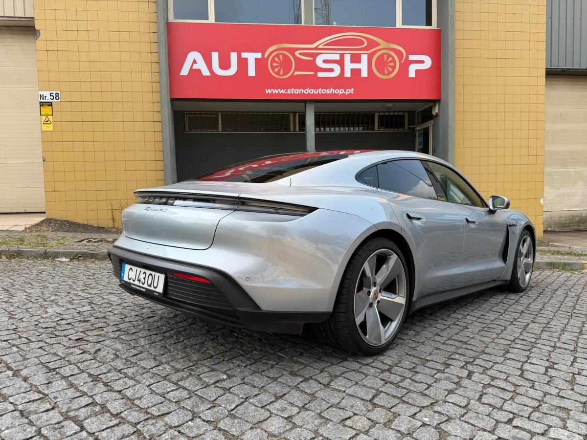 porsche-taycan-2021-eletrico-500cc
