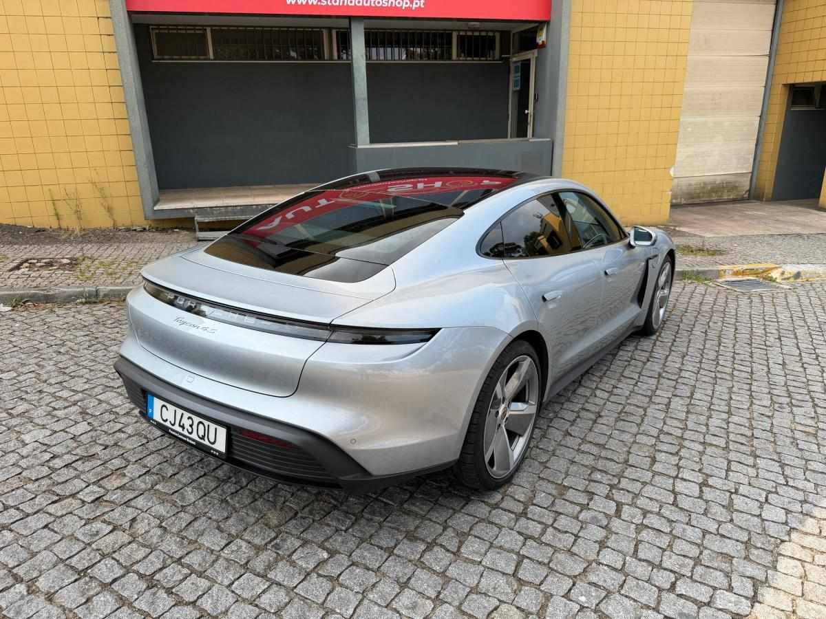 porsche-taycan-2021-eletrico-500cc