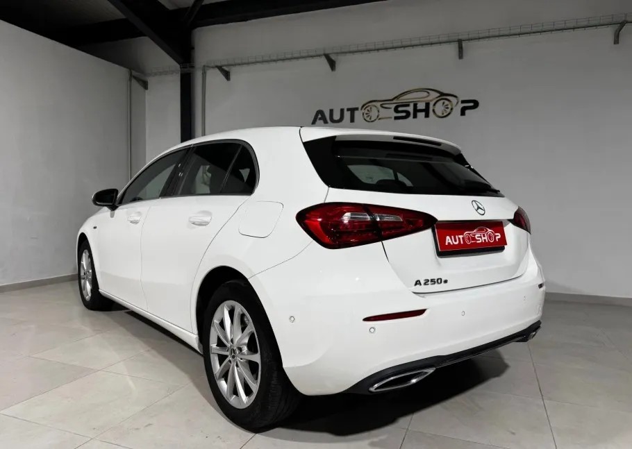 mercedes-benz-classe-a-2020-hibrido-1332cc