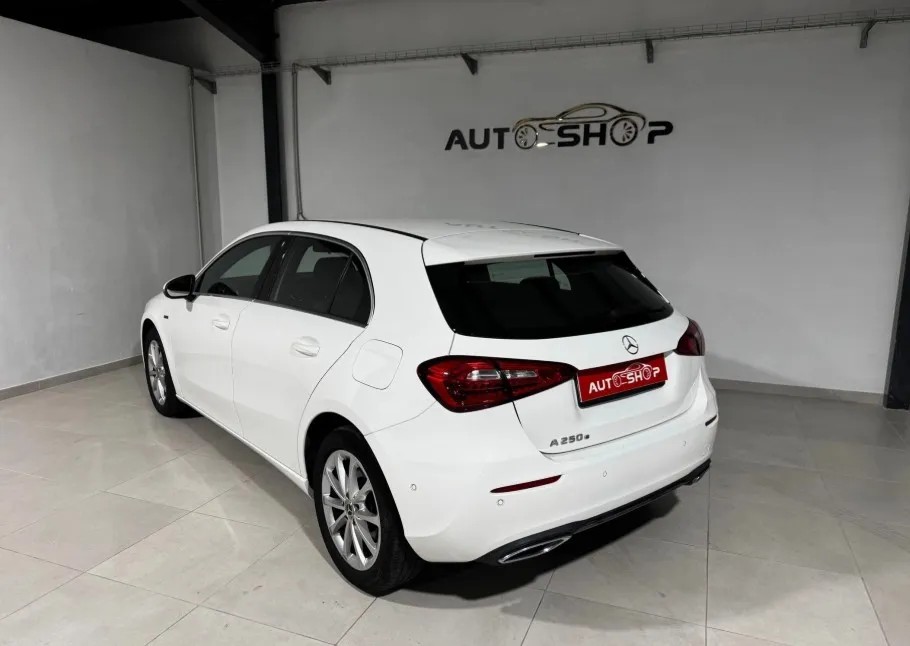 mercedes-benz-classe-a-2020-hibrido-1332cc