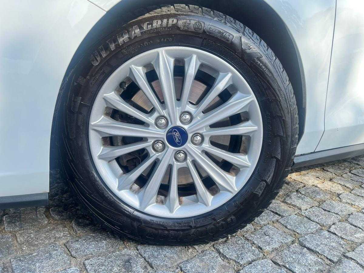 ford-focus-sw-2019-gasolina-999cc