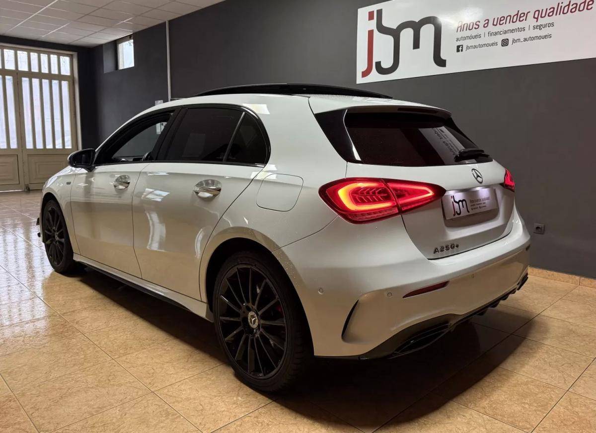 mercedes-benz-classe-a-2020-hibrido-1322cc