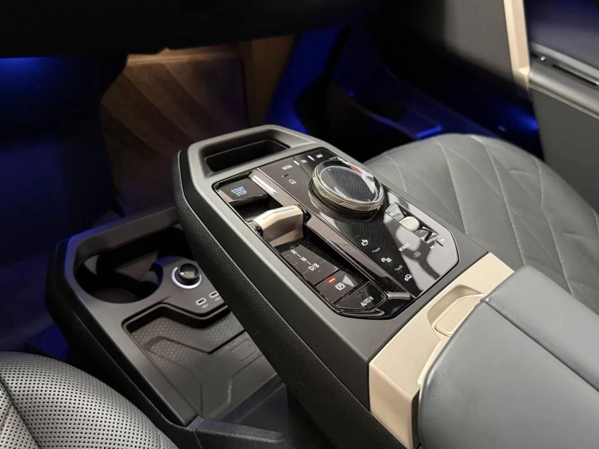 bmw-ix-2023-eletrico-200cc