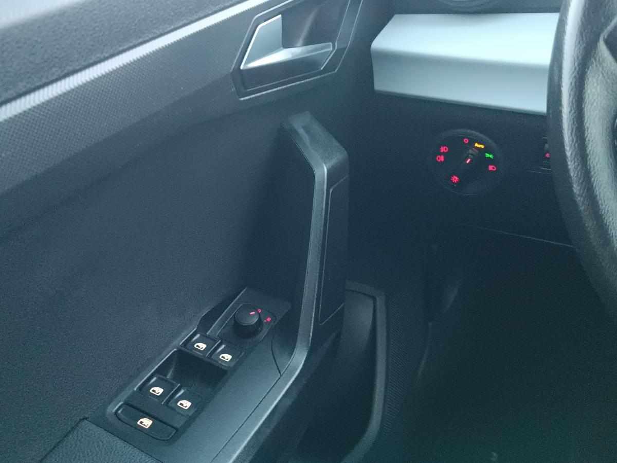 seat-arona-1-0-tsi-2023-gasolina-999cc