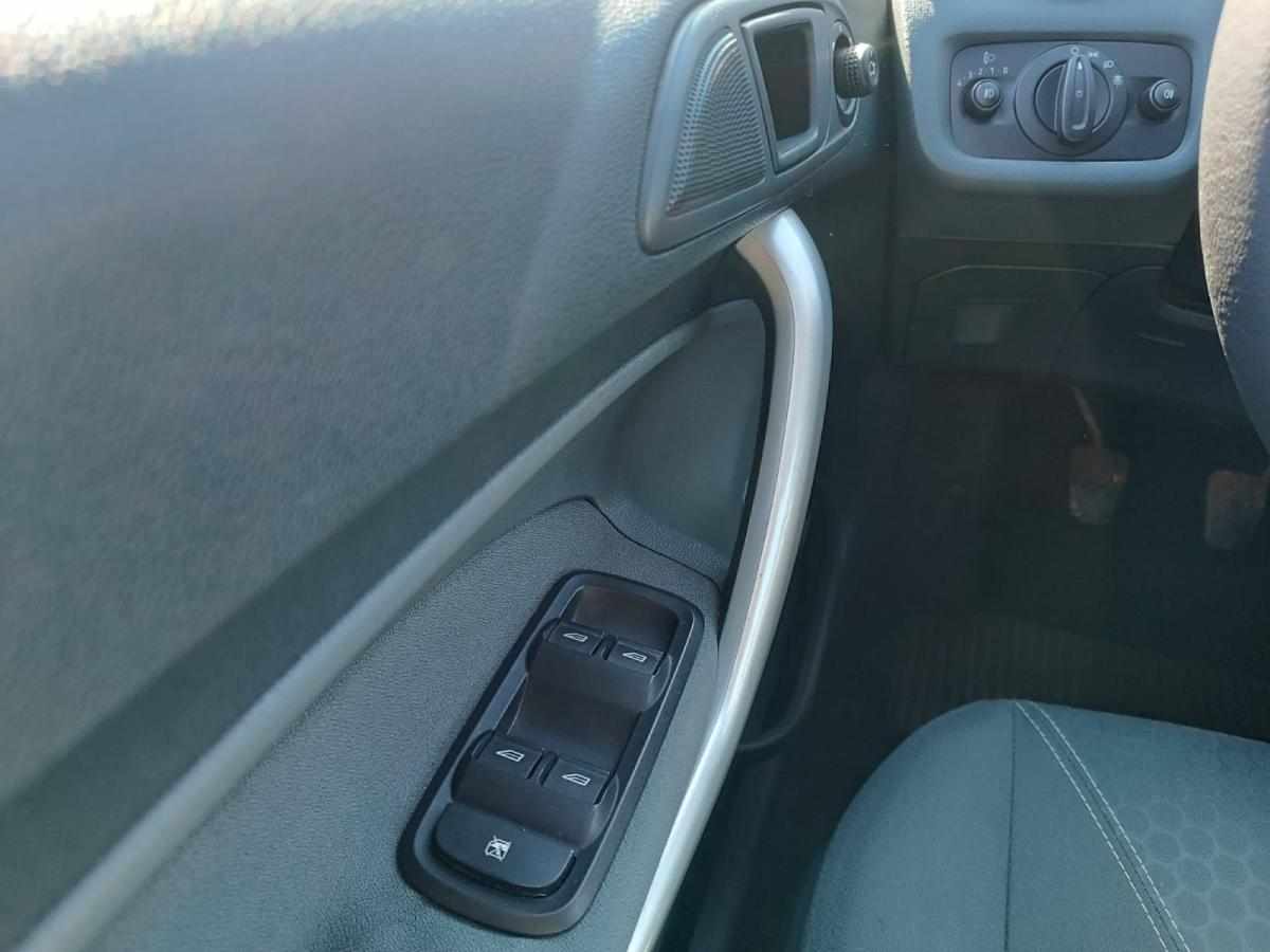 ford-fiesta-1-4-70cv-2010-diesel-1399cc