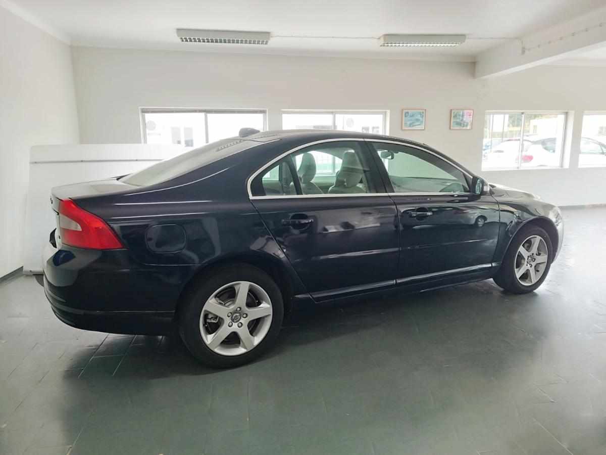 volvo-s80-2-4-d5-2008-diesel-2400cc