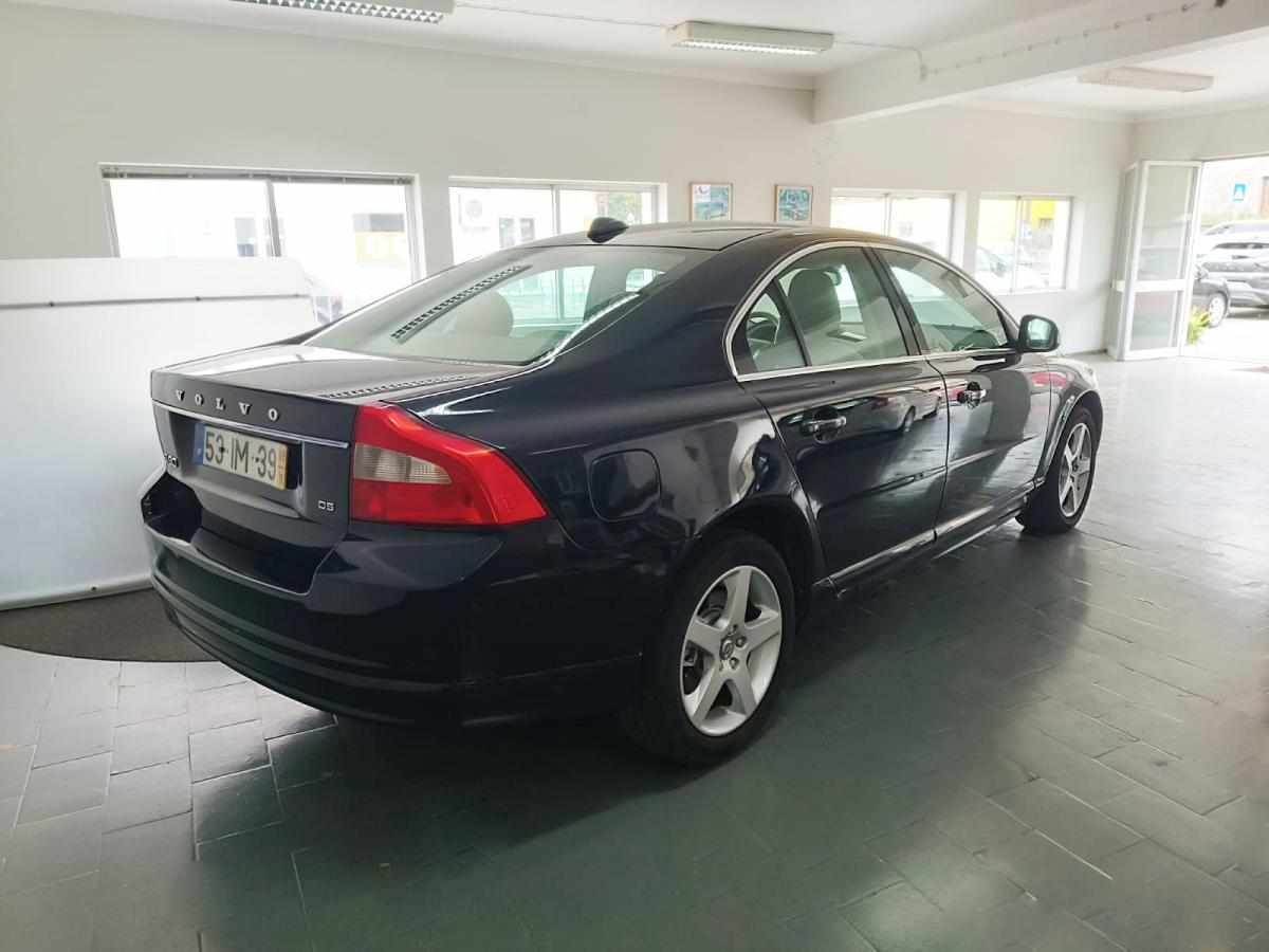 volvo-s80-2-4-d5-2008-diesel-2400cc