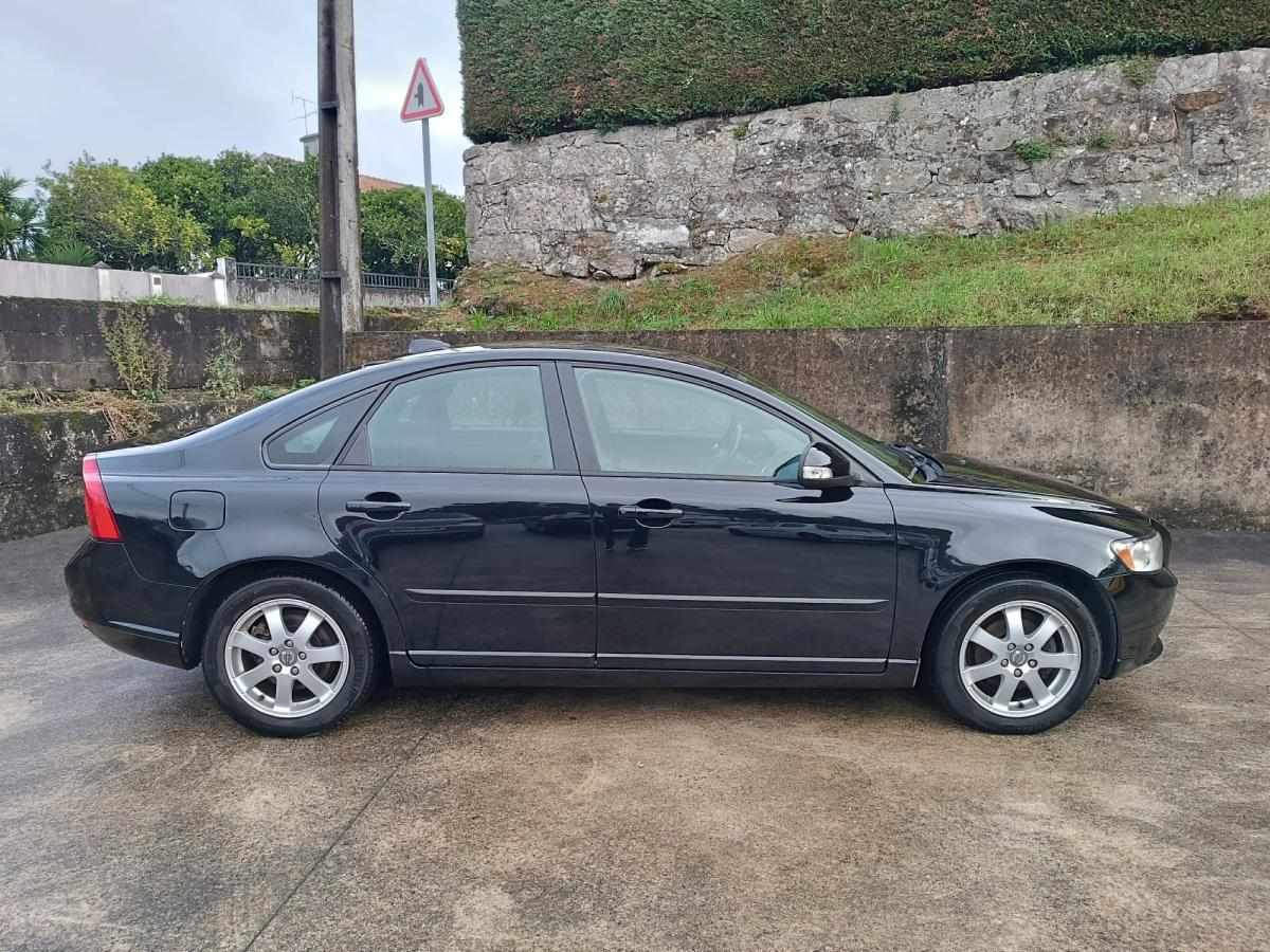 volvo-s40-1-6-d-2009-diesel-1560cc