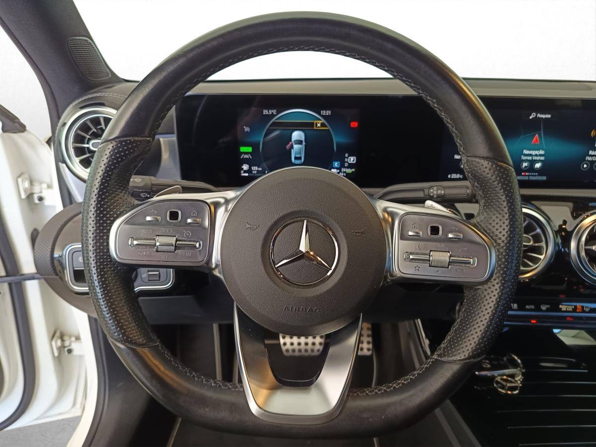 mercedes-benz-classe-a-2022-hibrido-a-gasolina-1332cc