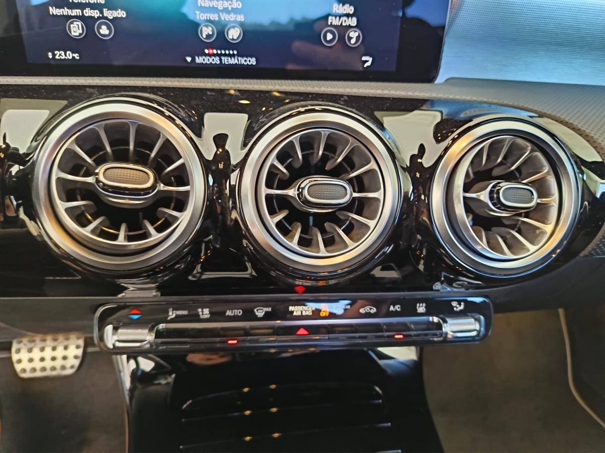 mercedes-benz-classe-a-2022-hibrido-a-gasolina-1332cc