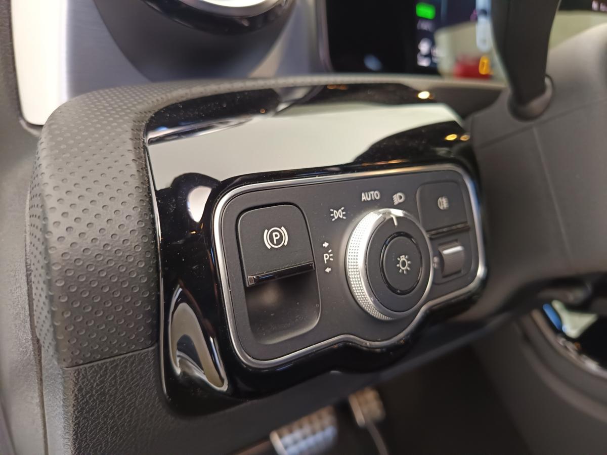 mercedes-benz-classe-a-2022-hibrido-a-gasolina-1332cc