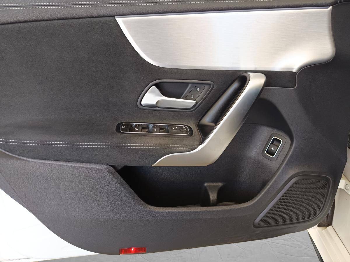 mercedes-benz-classe-a-2022-hibrido-a-gasolina-1332cc