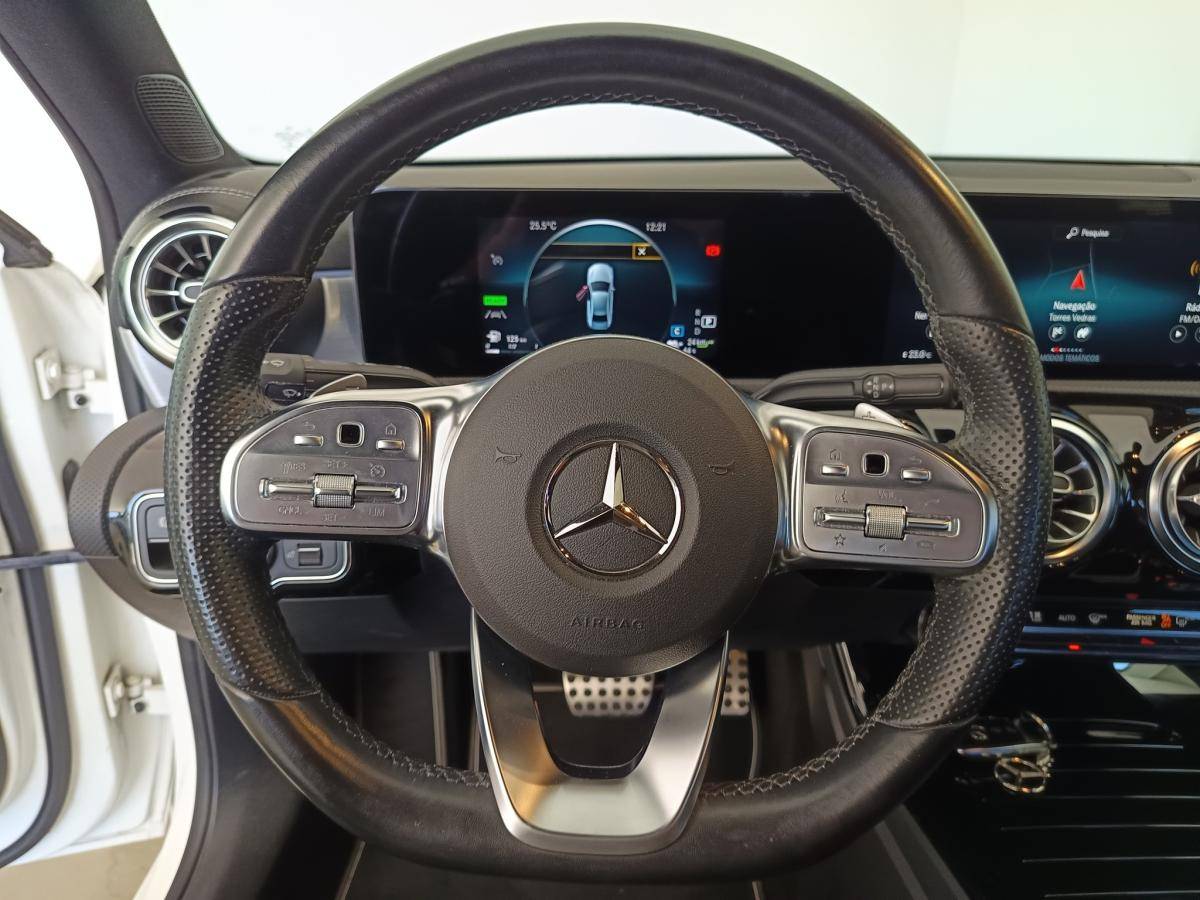 mercedes-benz-classe-a-2022-hibrido-a-gasolina-1332cc
