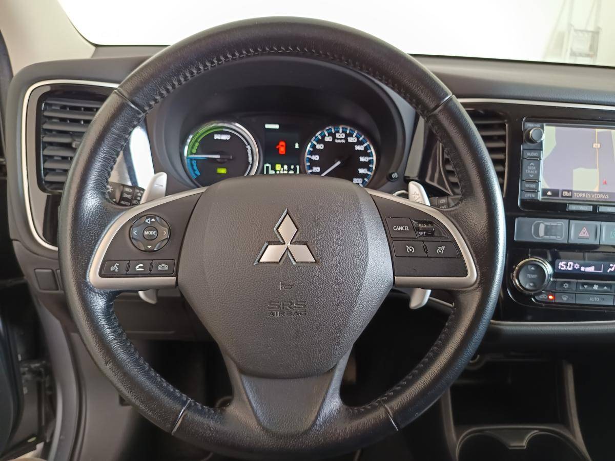 mitsubishi-outlander-2015-hibrido-a-gasolina-1998cc