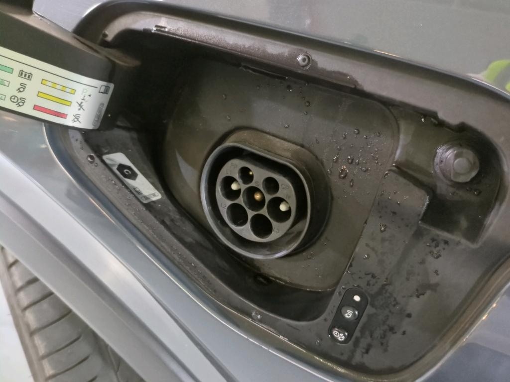 volkswagen-tiguan-2023-hibrido-a-gasolina-1395cc