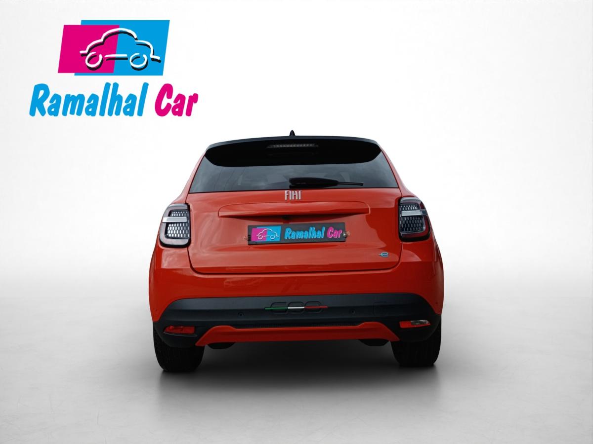 fiat-600-2023-eletrico-500cc