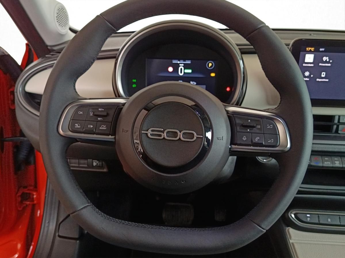 fiat-600-2023-eletrico-500cc