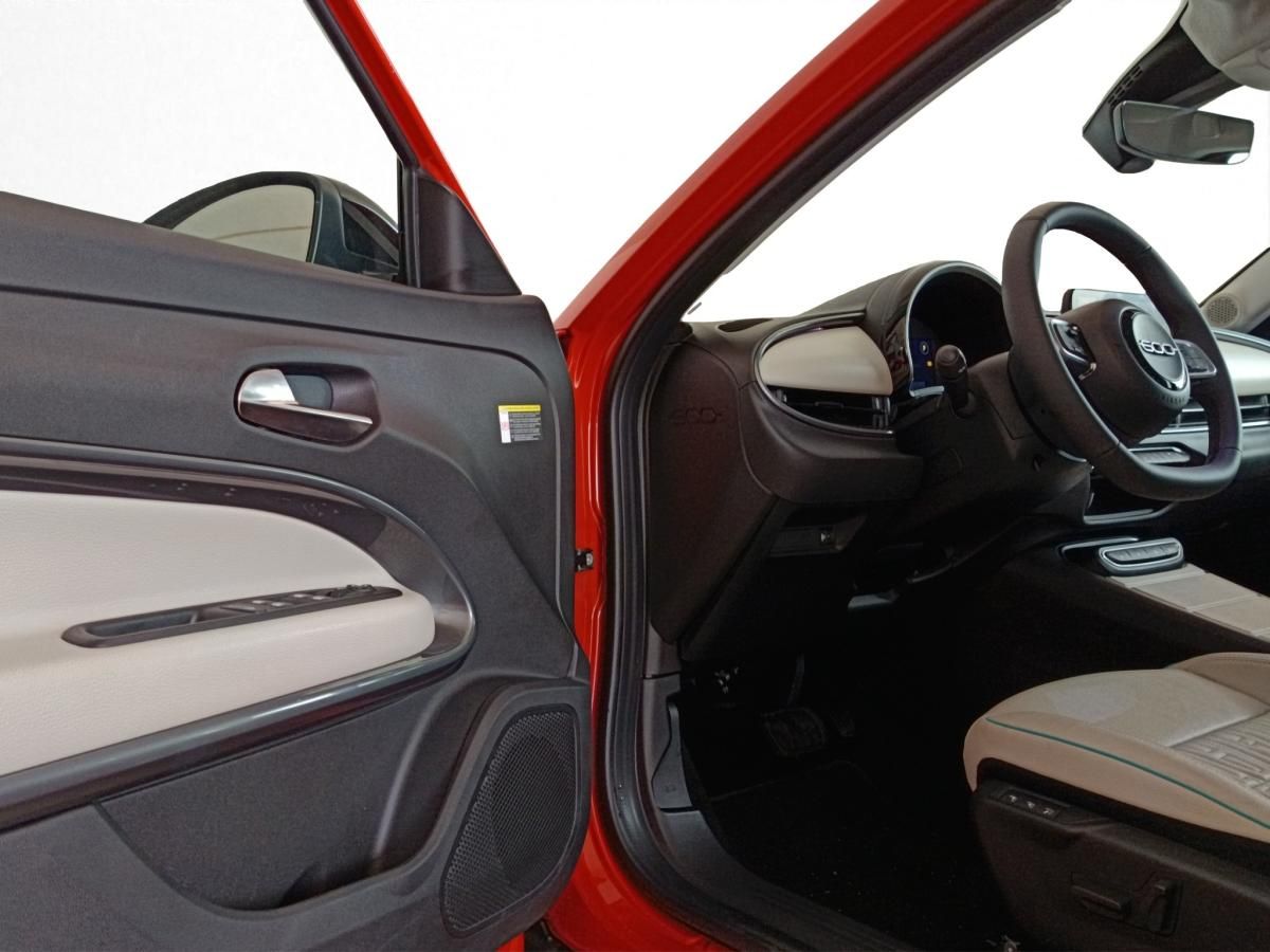 fiat-600-2023-eletrico-500cc