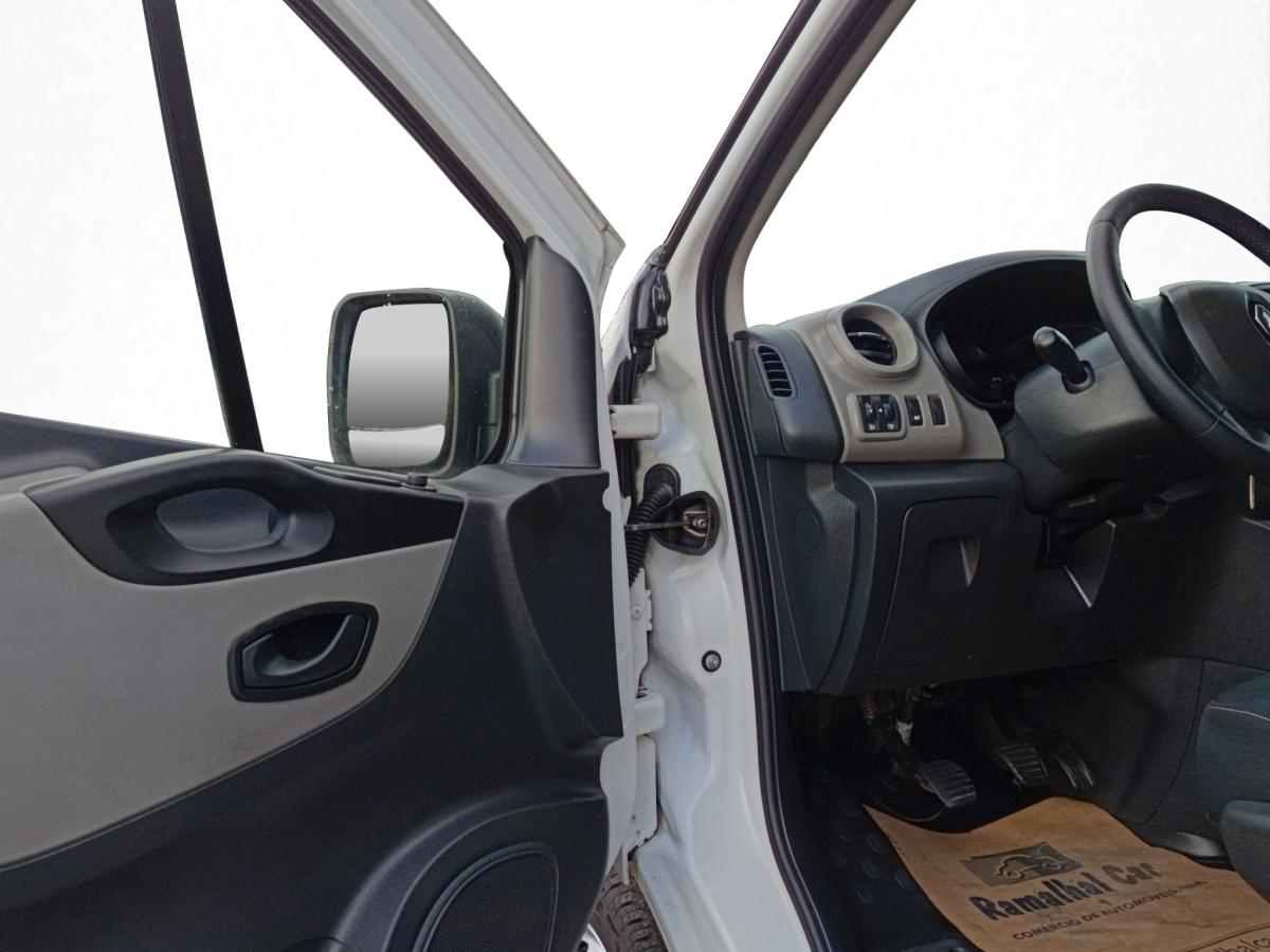 renault-trafic-2015-diesel-1598cc