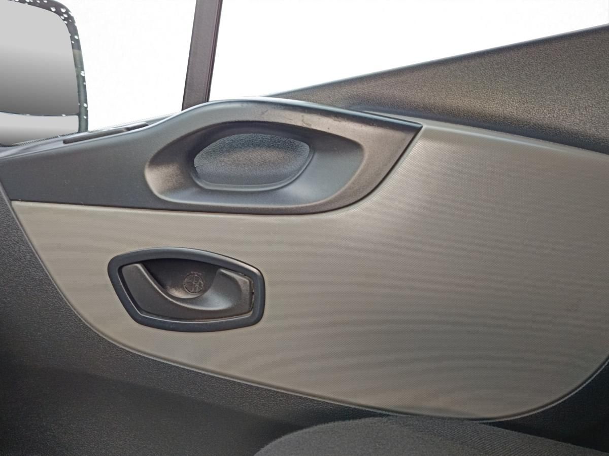 renault-trafic-2015-diesel-1598cc