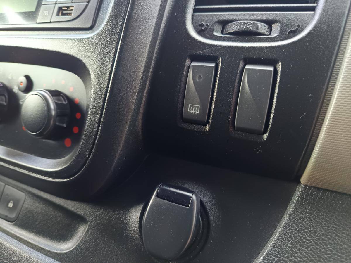 renault-trafic-2015-diesel-1598cc