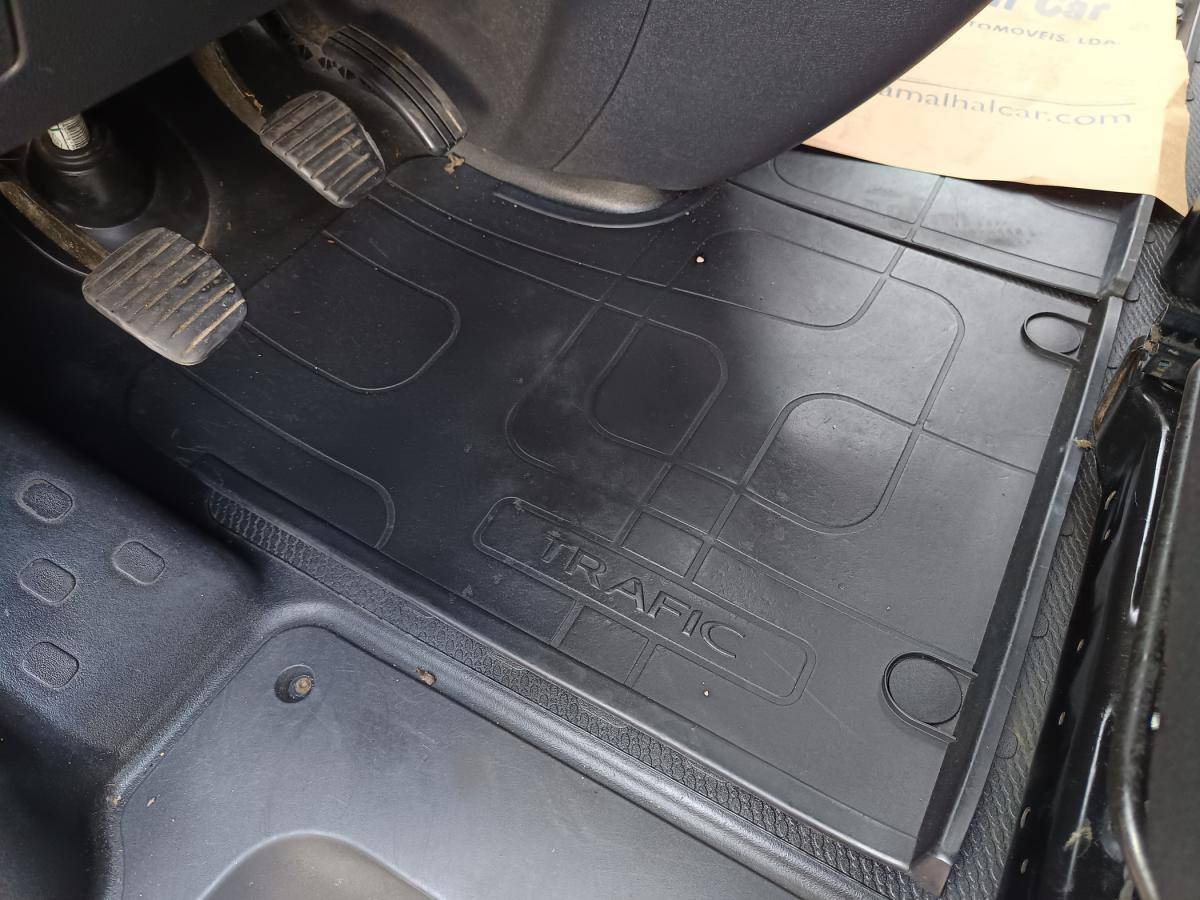 renault-trafic-2015-diesel-1598cc