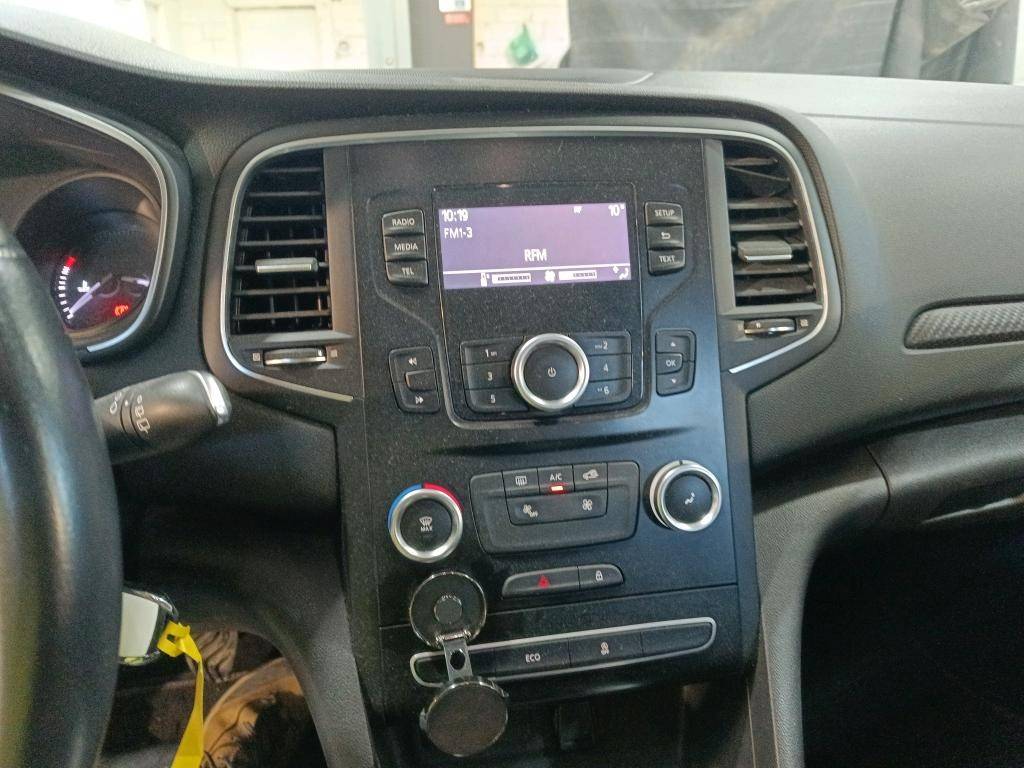 renault-megane-sport-tourer-2017-diesel-1461cc