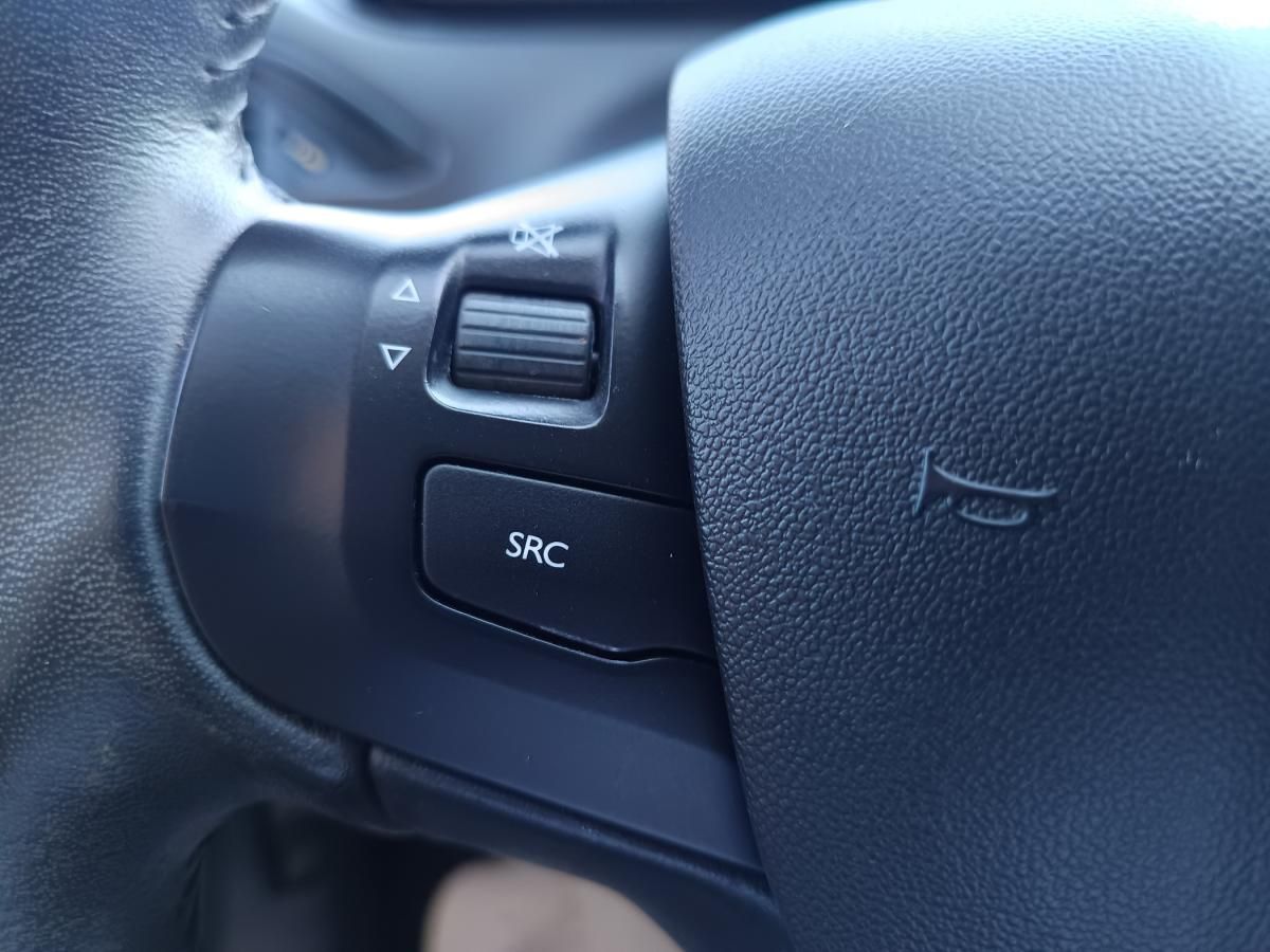 peugeot-208-2019-diesel-1499cc