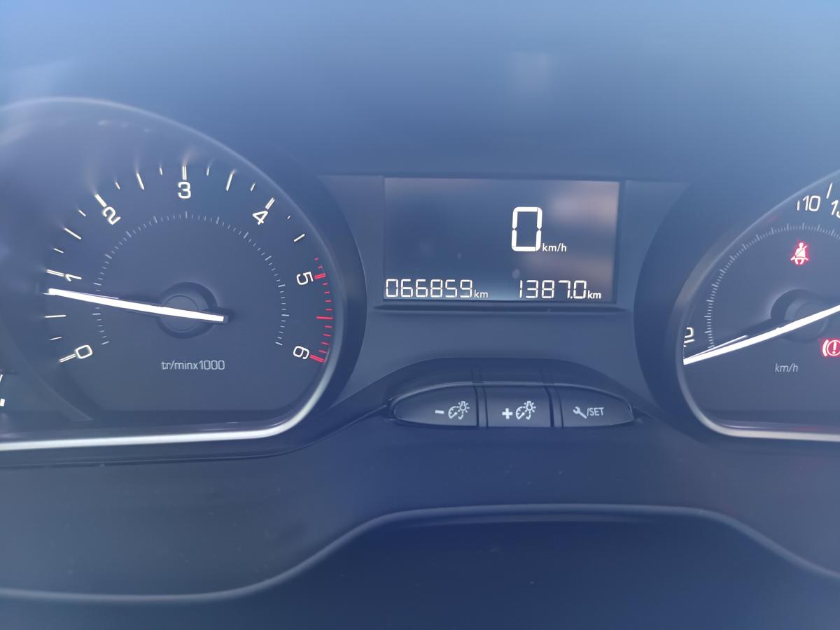 peugeot-208-2019-diesel-1499cc