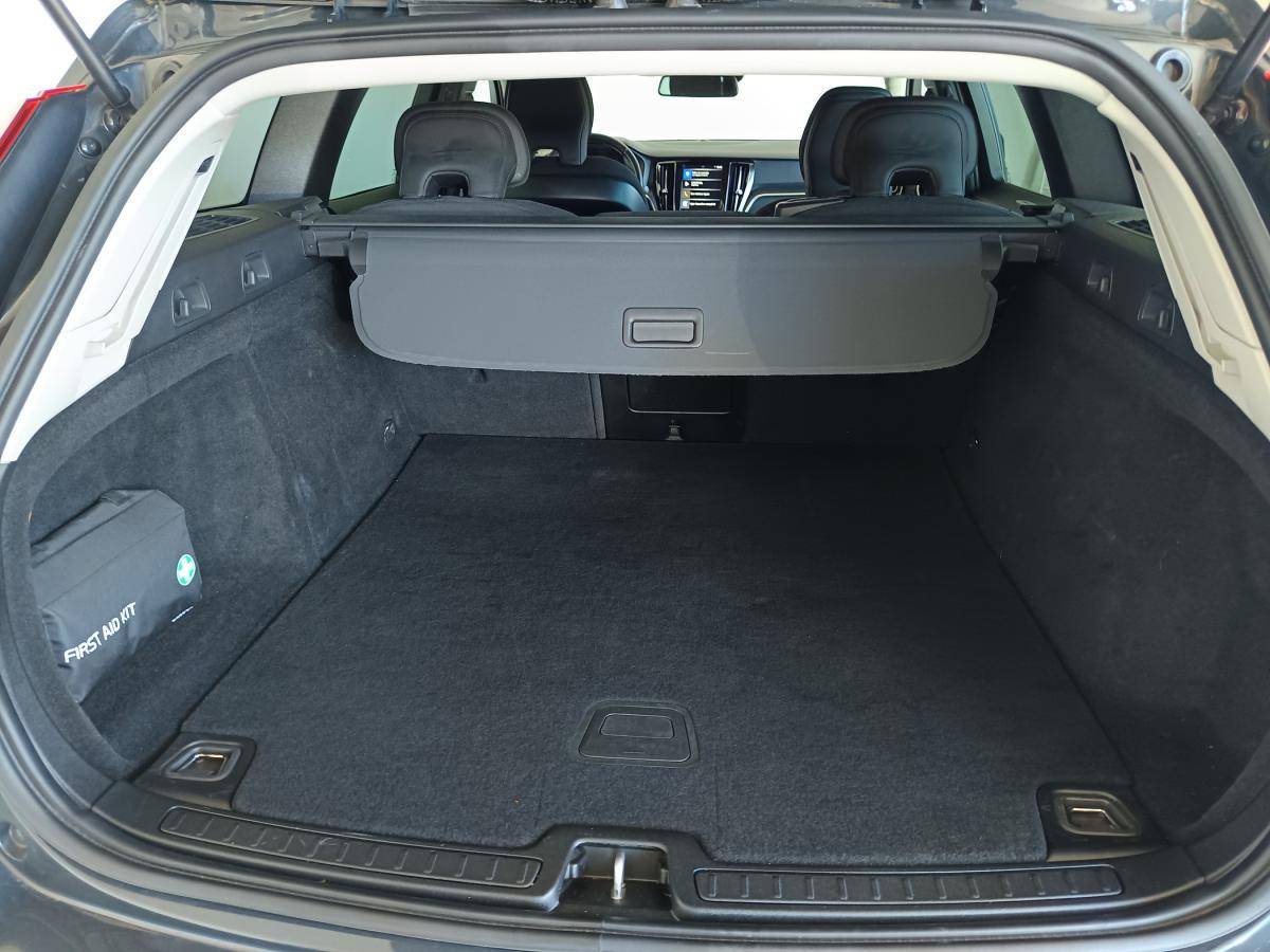 volvo-v60-2019-diesel-1969cc