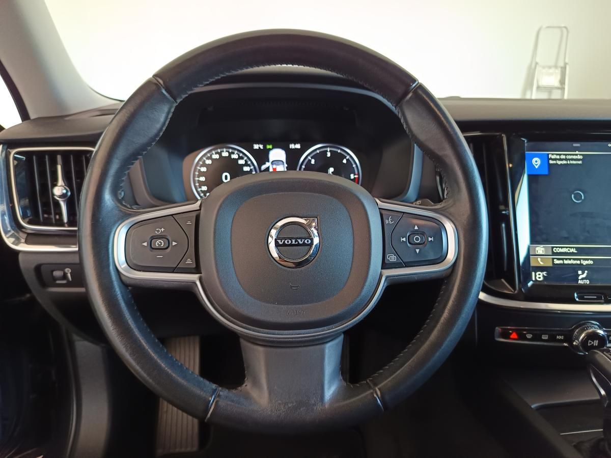 volvo-v60-2019-diesel-1969cc