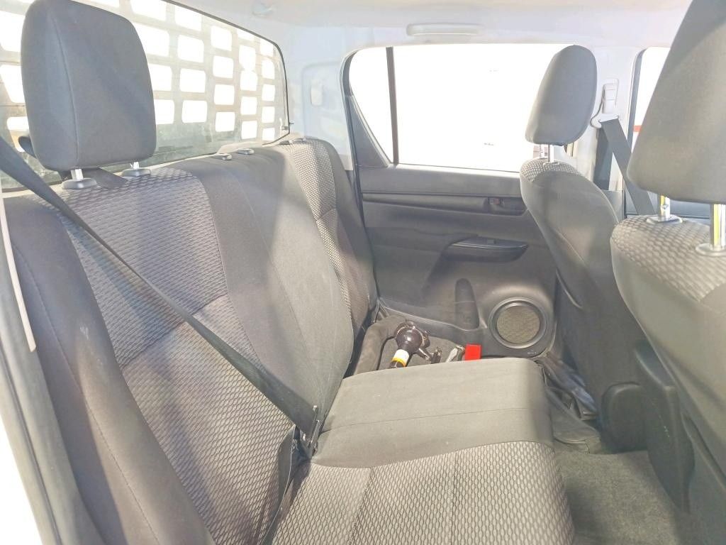 toyota-hilux-2022-diesel-2393cc
