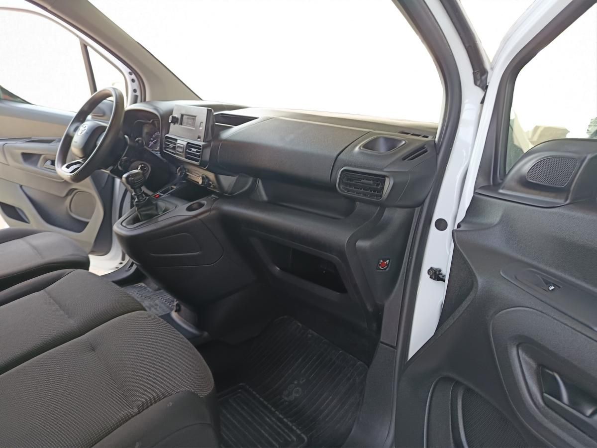 toyota-proace-2022-diesel-1499cc