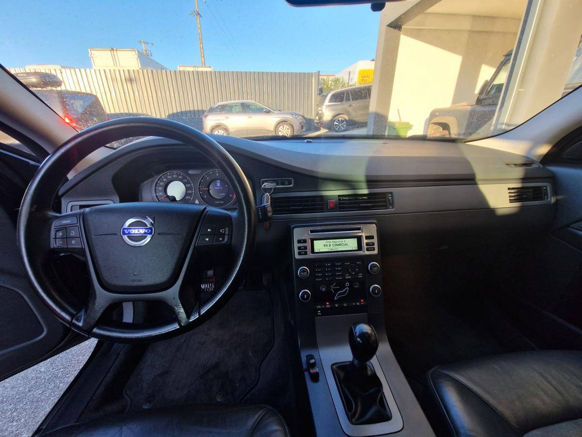 volvo-v70-2010-diesel-1560cc