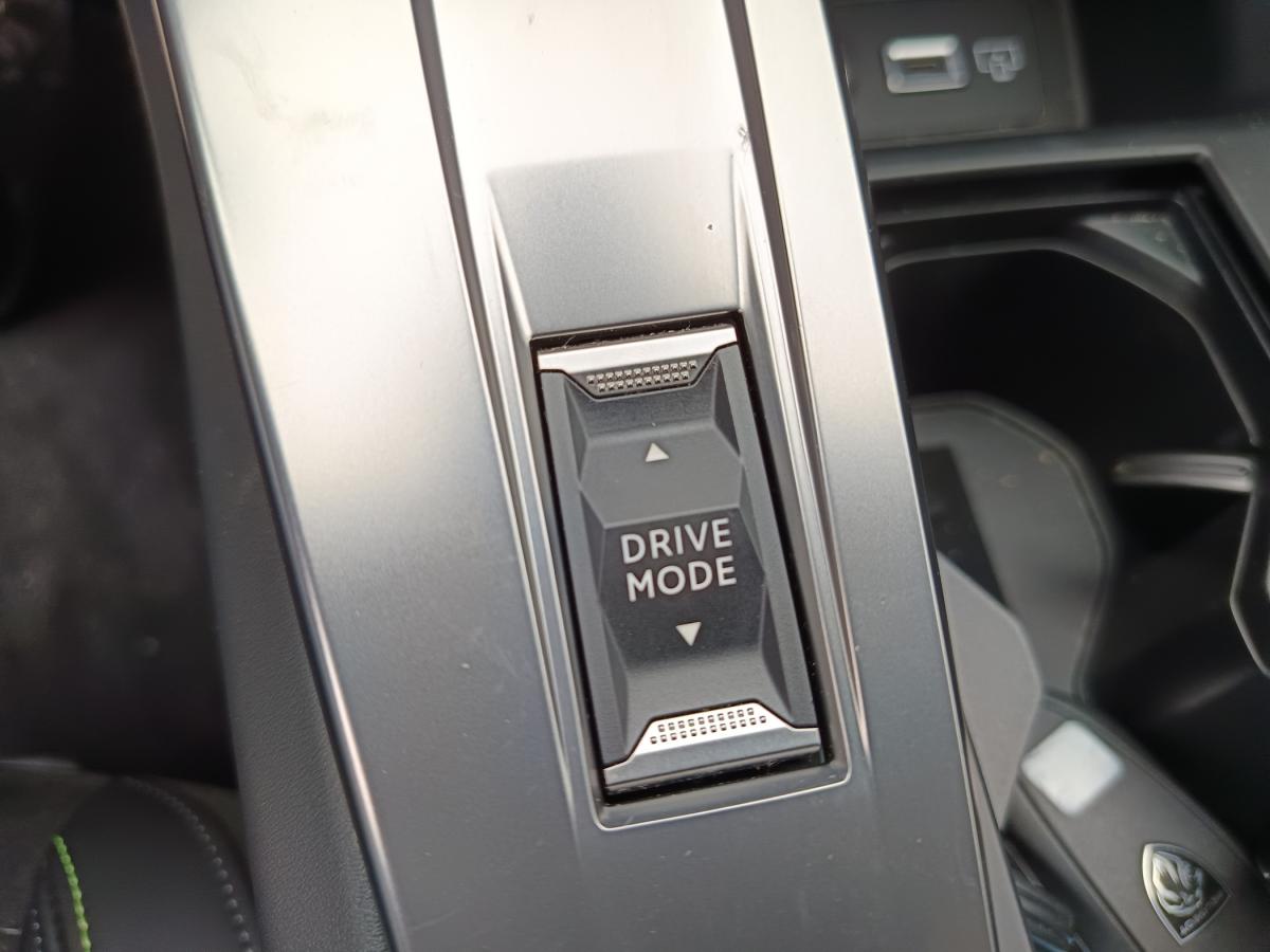 peugeot-408-2023-hibrido-a-gasolina-1598cc
