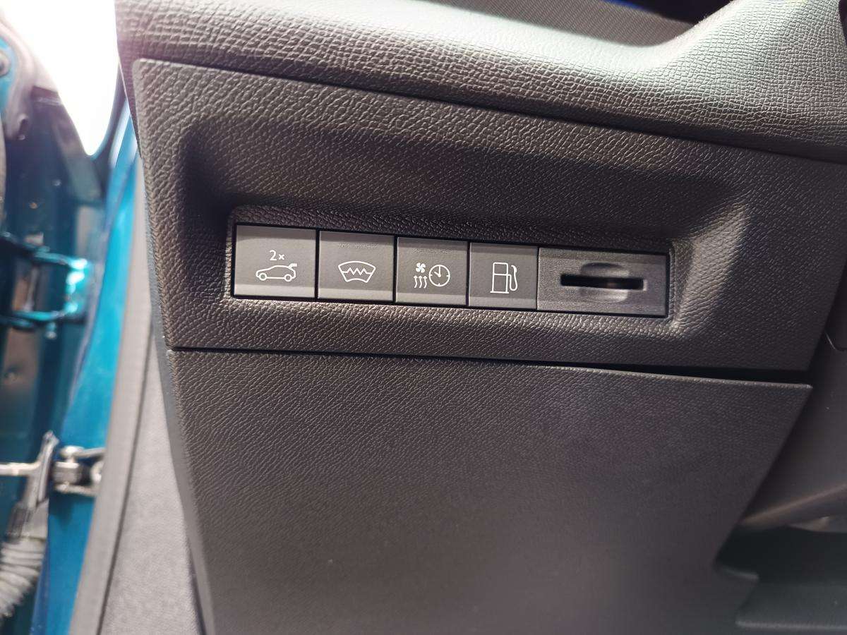 peugeot-408-2023-hibrido-a-gasolina-1598cc