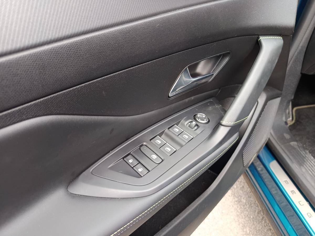 peugeot-408-2023-hibrido-a-gasolina-1598cc