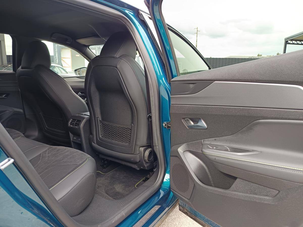 peugeot-408-2023-hibrido-a-gasolina-1598cc