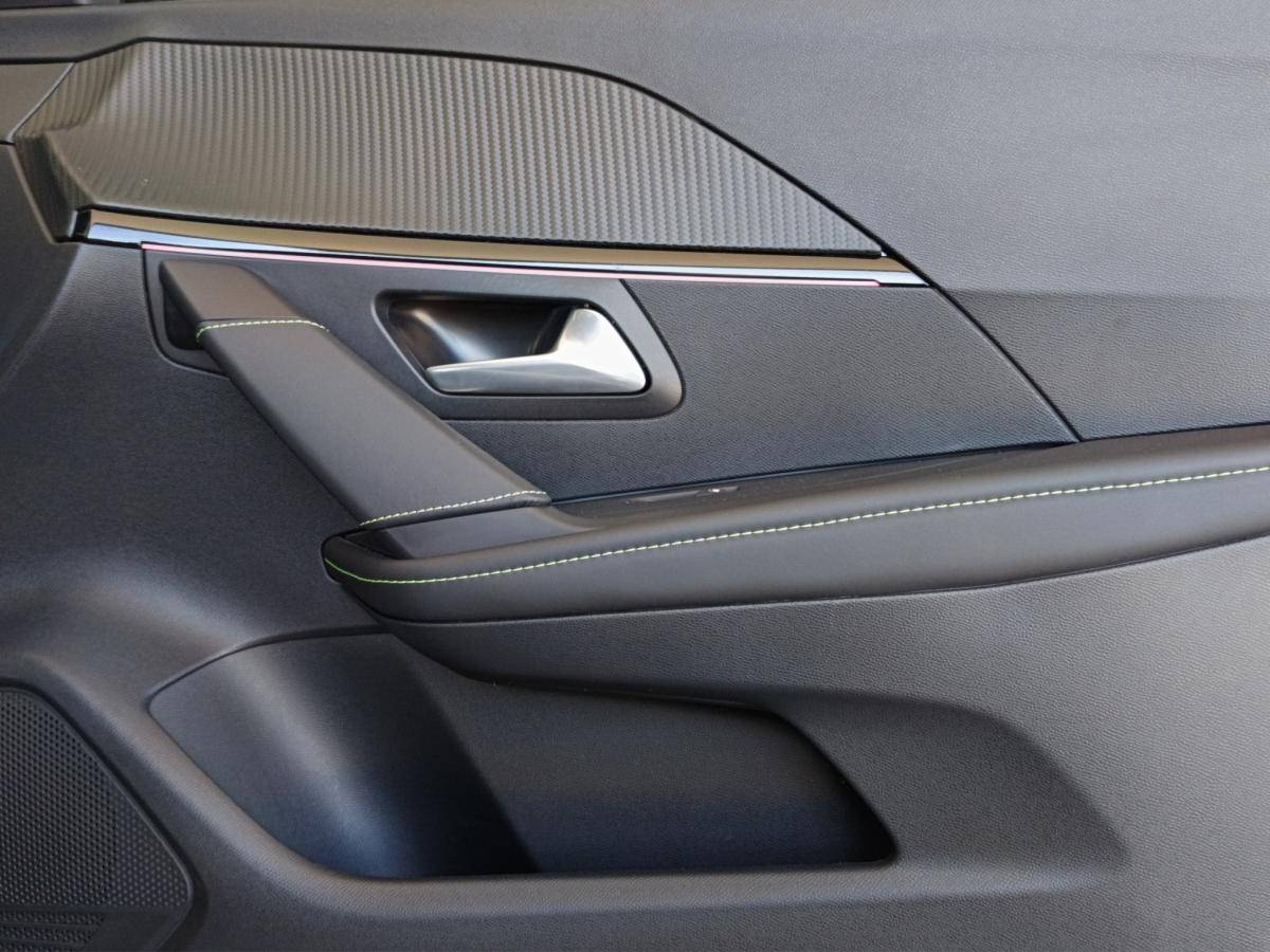 peugeot-208-2021-gasolina-1199cc