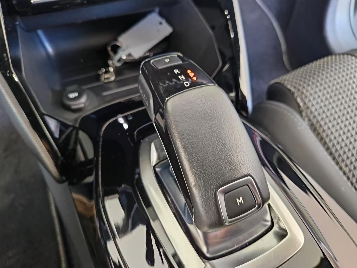 peugeot-208-2021-gasolina-1199cc