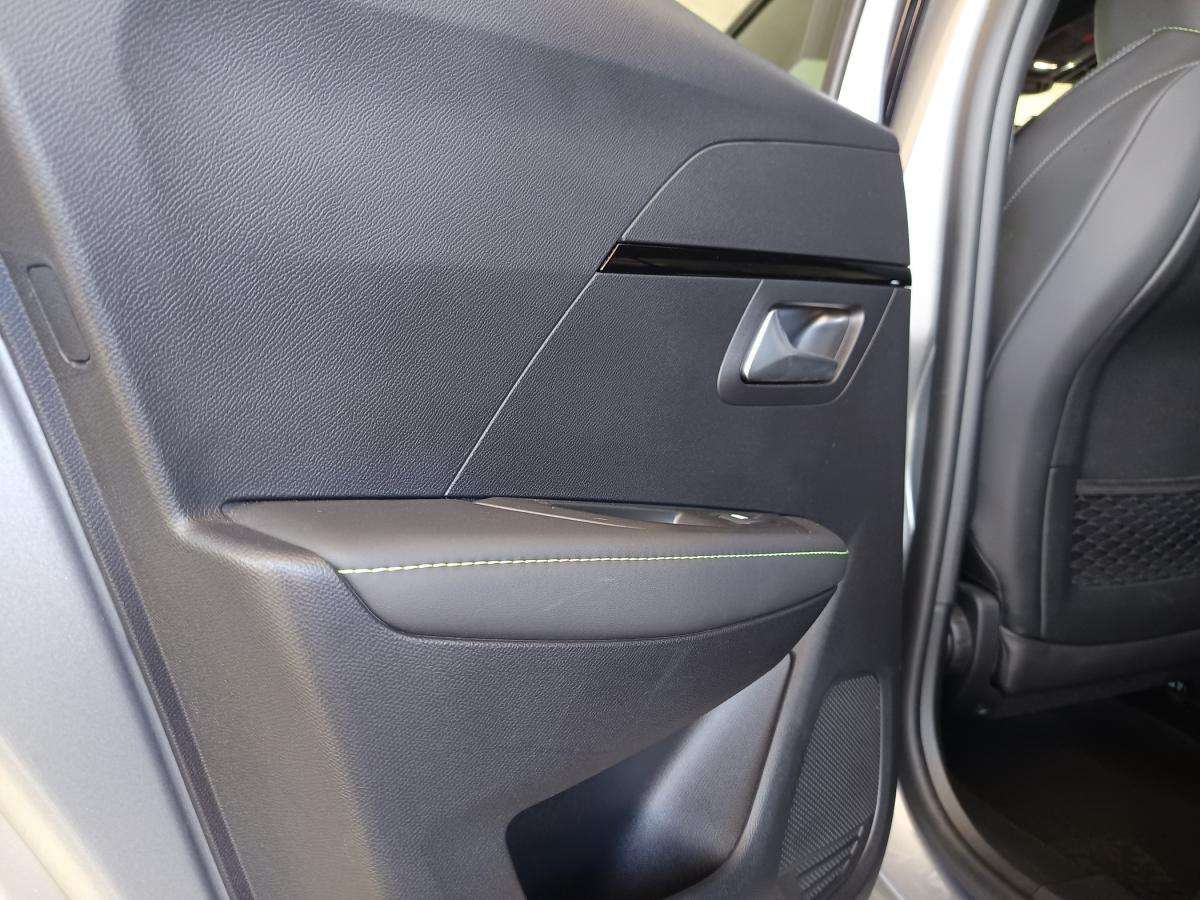 peugeot-208-2021-gasolina-1199cc