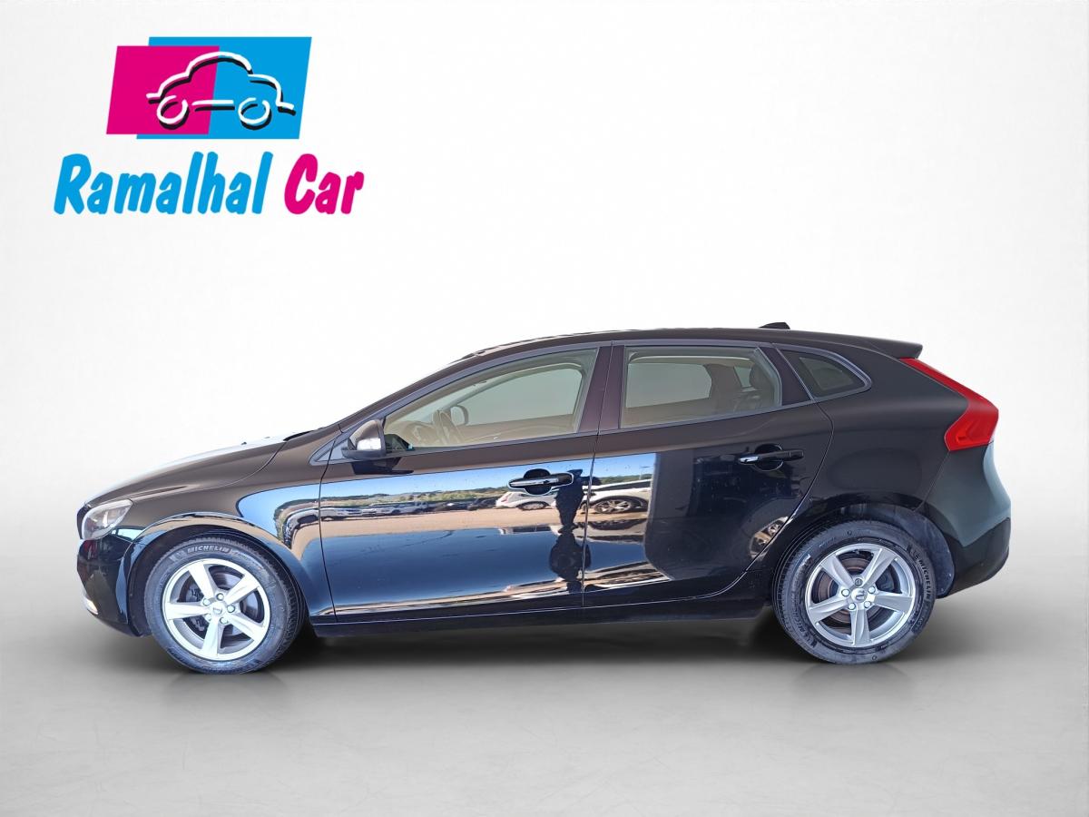 volvo-v40-2017-diesel-1969cc