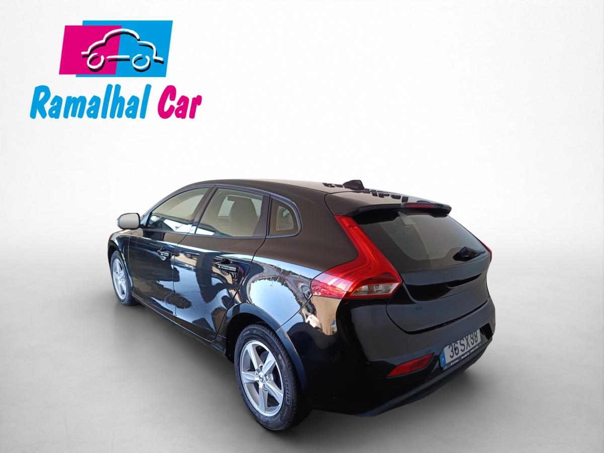 volvo-v40-2017-diesel-1969cc