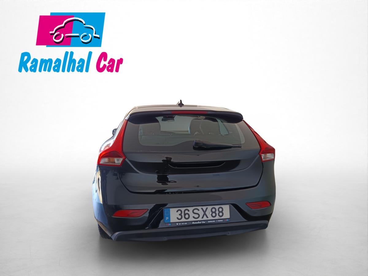 volvo-v40-2017-diesel-1969cc