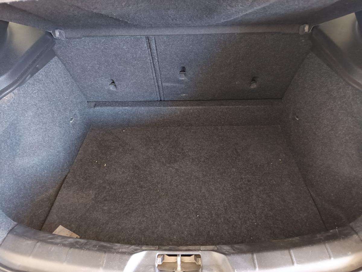 volvo-v40-2017-diesel-1969cc