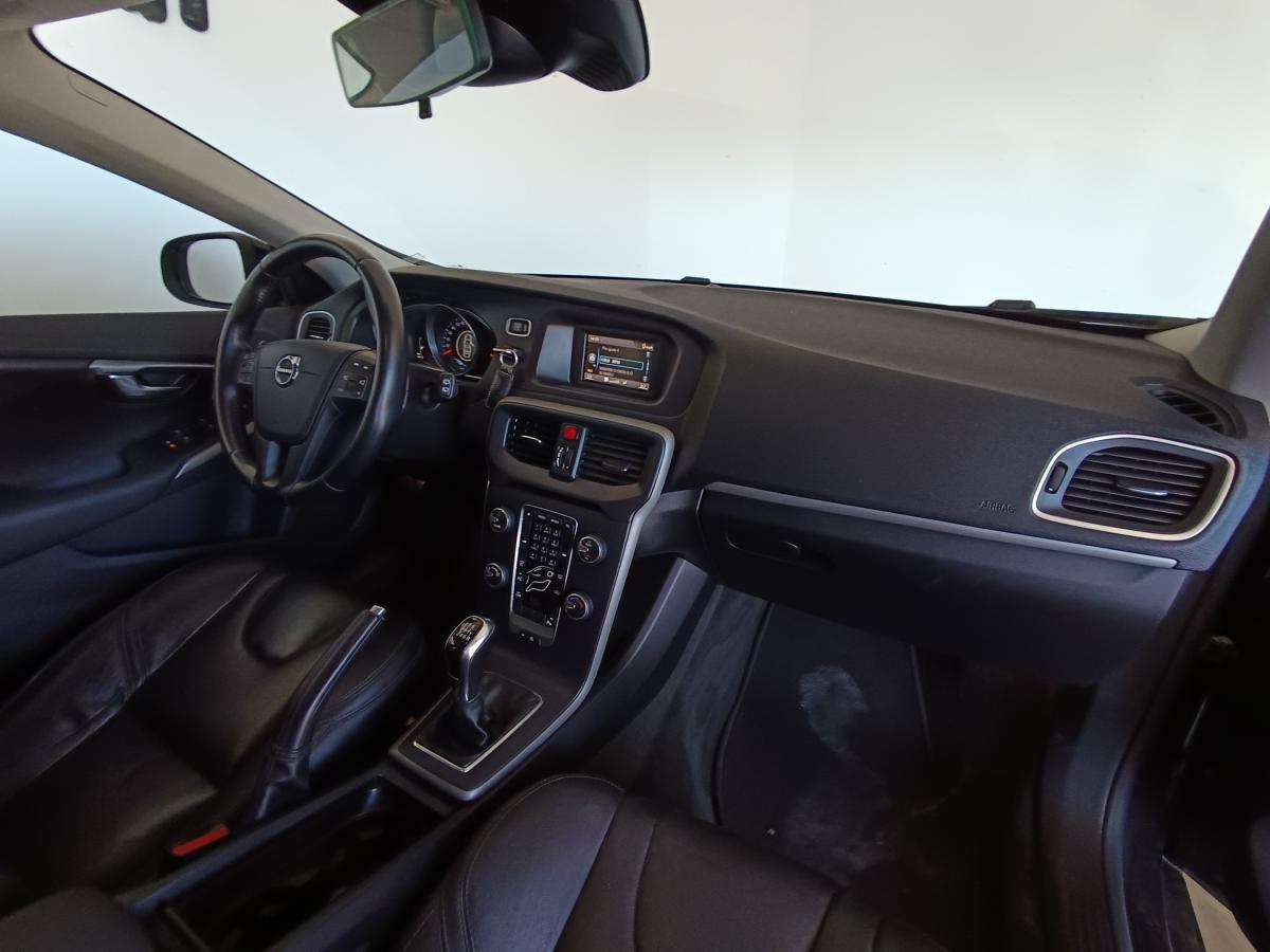 volvo-v40-2017-diesel-1969cc