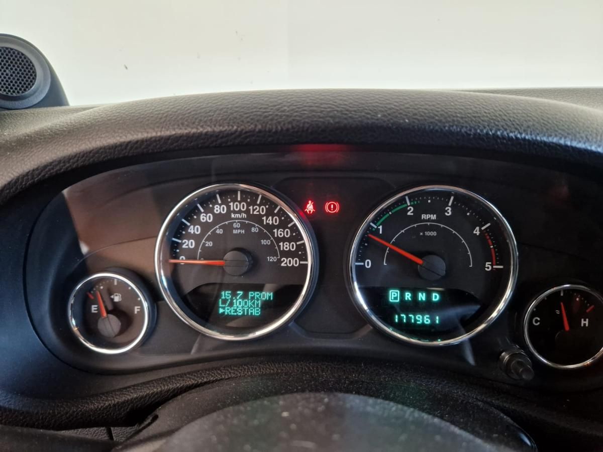 jeep-wrangler-2011-diesel-2776cc